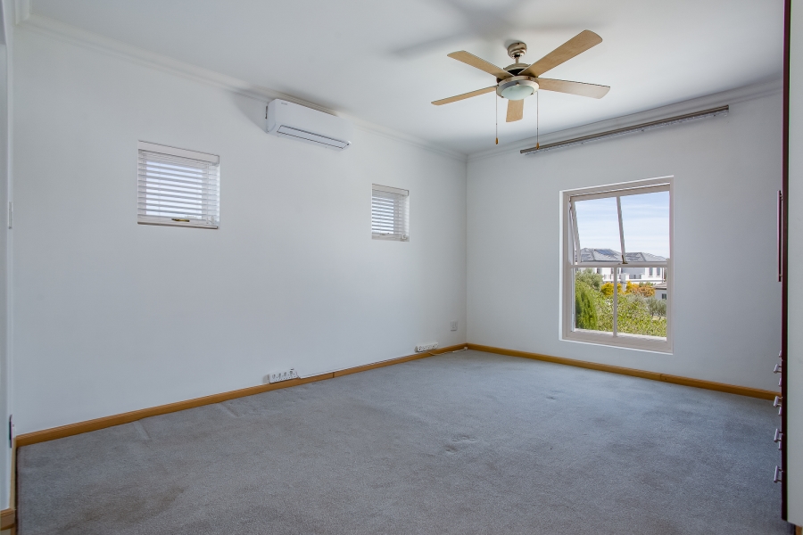 To Let 4 Bedroom Property for Rent in Val De Vie Estate Western Cape